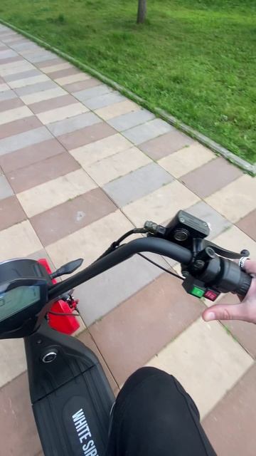 Что умеет этот малыш??? #whitesiberia #тренд #рек #обзор #скутер #трицикл #транспорт #скорость смотреть онлайн