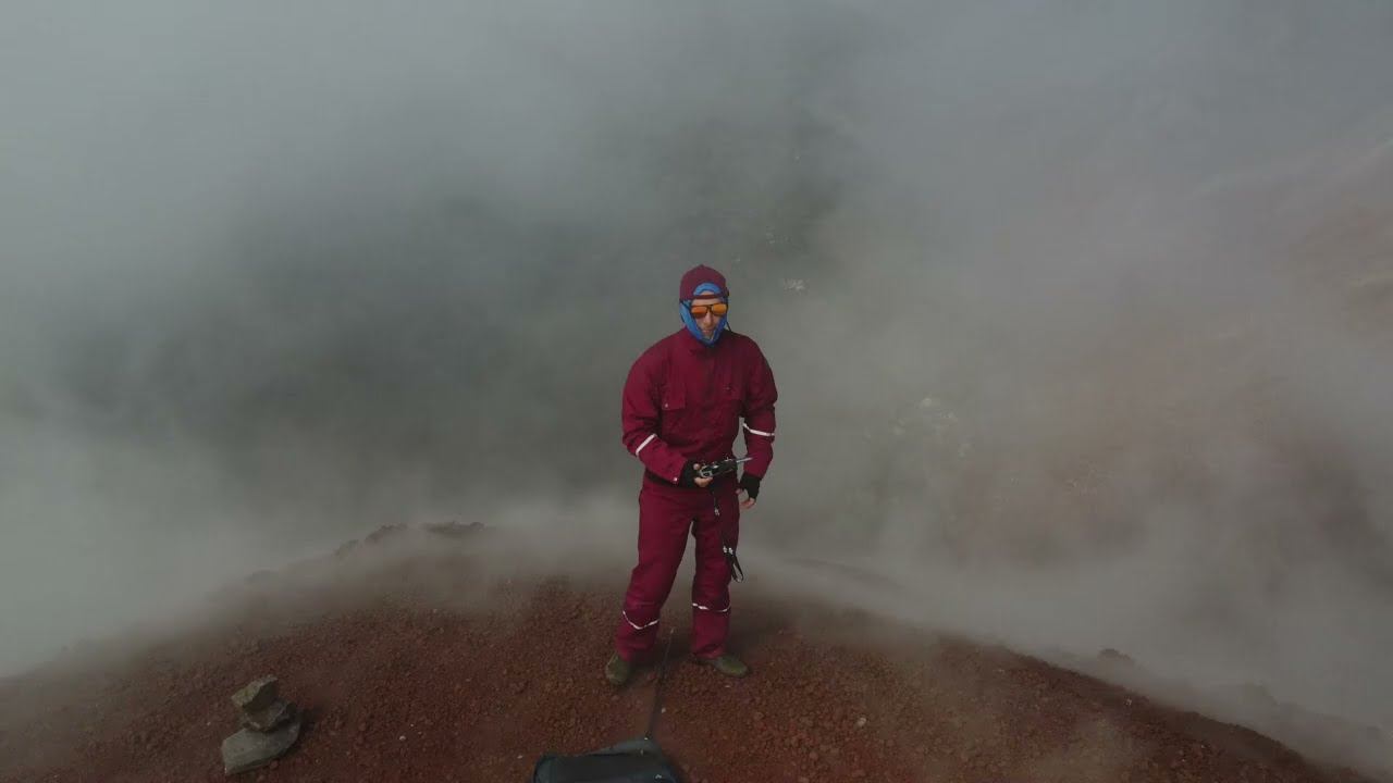 Avachinsky Volcano 2741m. (Kamchatka) смотреть онлайн