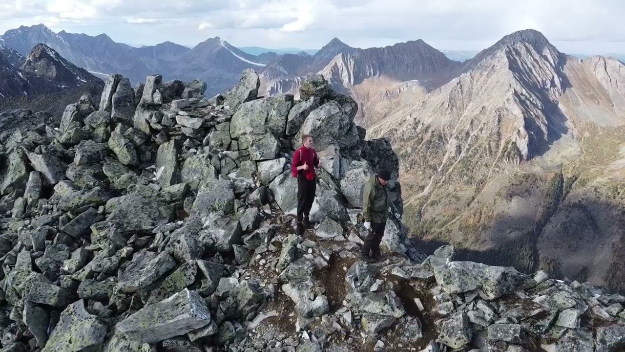 Pik Ulyabor 2415 m. (Sayan Mountains)️ смотреть онлайн