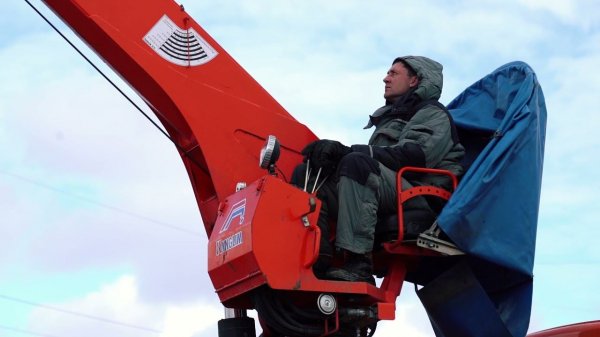 Работа манипулятора и установки горизонтально-направленного бурения (ГНБ) | Ragnar Machinery