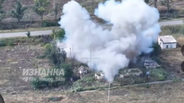 Удар ЛМУРом по ПУ БПЛА Всу в н.п. Петропавловка Харьковской области 💥🇷🇺👊 смотреть онлайн