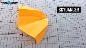 Этот простой бумажный самолет летает лучше, чем вы ожидаете!