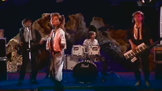 запад хиты 80х смотреть онлайн