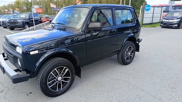 ВАЗ Niva Legend 1,7 л. Бензин МКПП (83 л.с.) 4WD 2024 смотреть онлайн