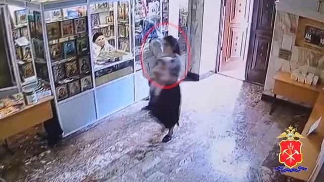 В Прокопьевске Кемеровской области полицейские раскрыли кражу пожертвований из храма смотреть онлайн
