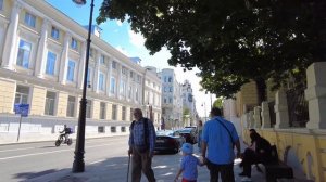 🌆 Прогулка по Пречистенке 🚶♂️ старинная Москва с её атмосферой, особняками и историей улицы
