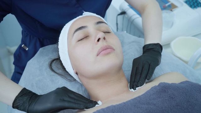 Терапевтическая косметология (чистки, пилинги, маски) смотреть онлайн