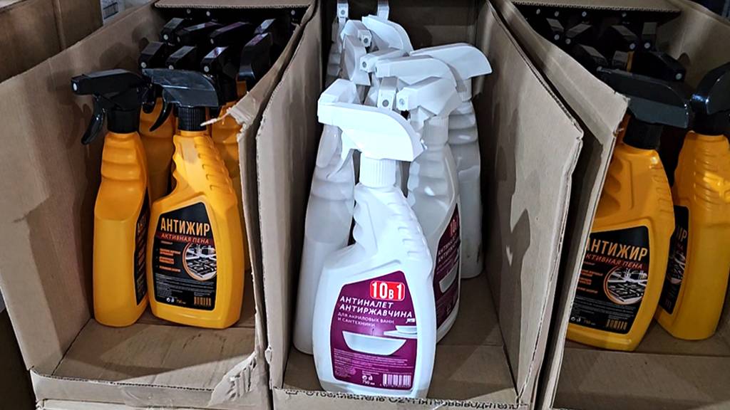 Магазин Светофор.Люди разбирают бюджетные новинки смотреть онлайн