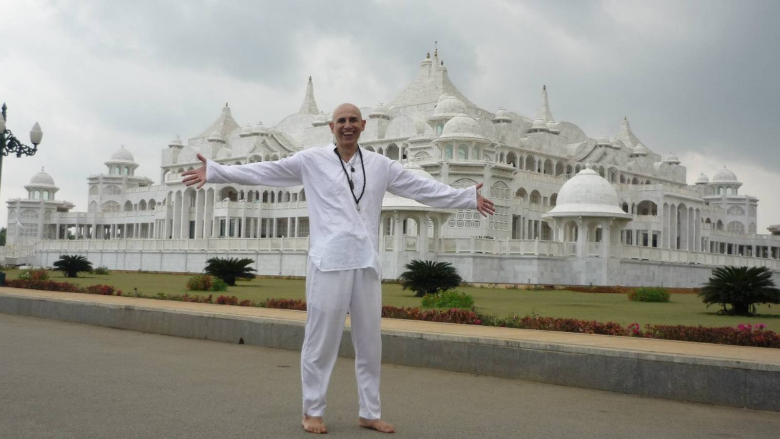 Укороченный вариант медитативной практики на гармонизацию своего состояния на фоне журчащего ручья смотреть онлайн