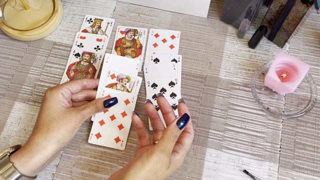 Крестовый король. Ближайшее будущее. Гадание на игральных картах. Онлайн расклад смотреть онлайн
