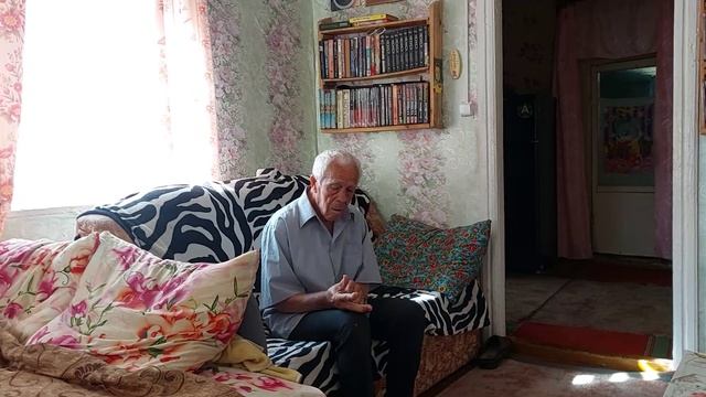 Алексей Семенович и Олеся Андреевна собрали урожай. Всех с праздником! смотреть онлайн