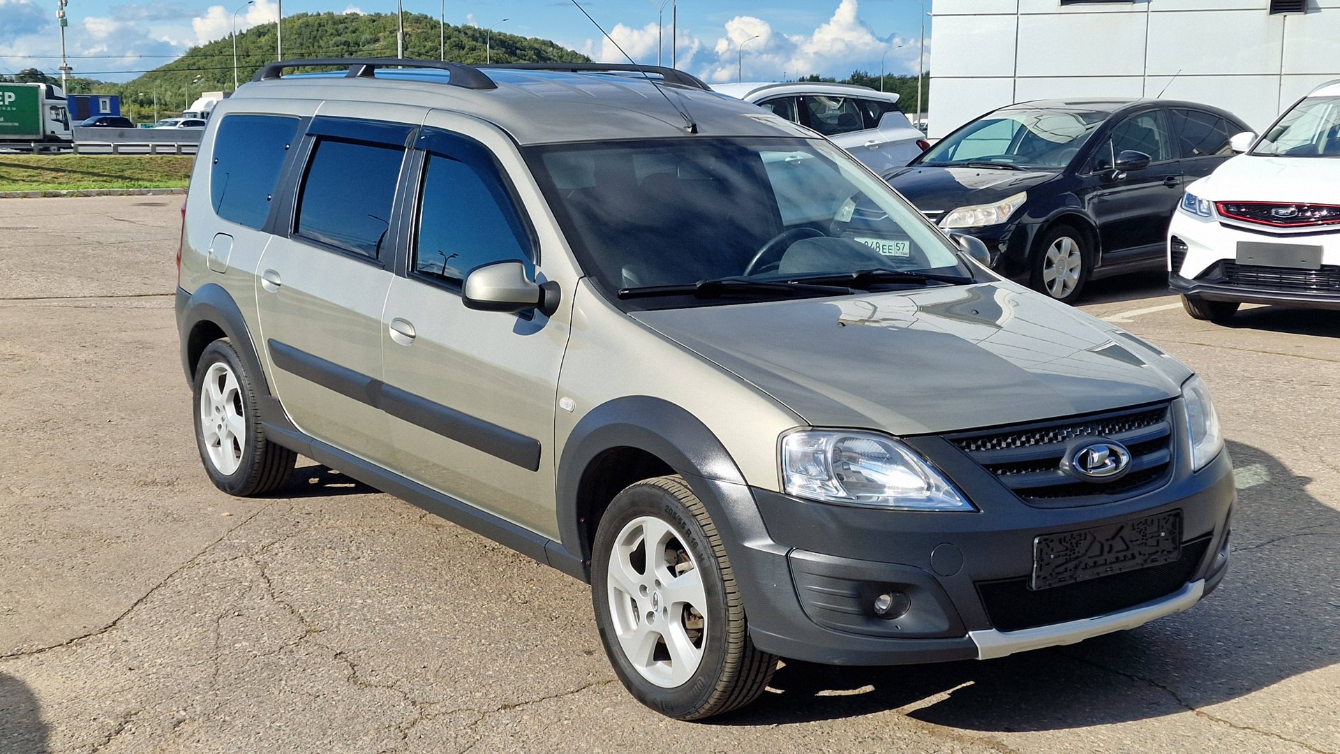 Lada Largus (2020) смотреть онлайн