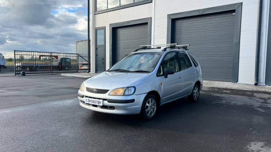 Toyota Corolla Spacio, 1998 год