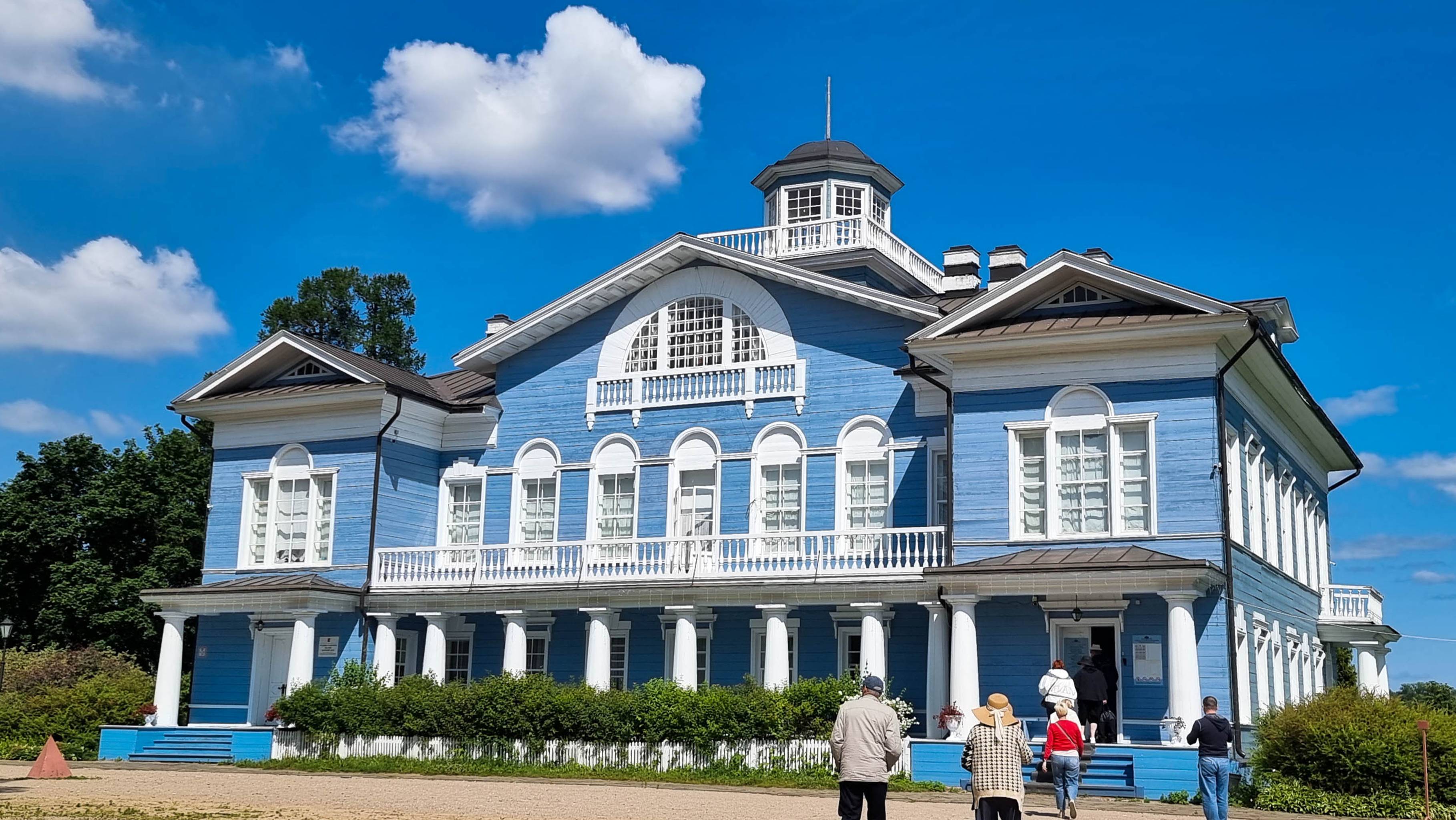 Череповец. Усадьба Гальских. 28.06.2025г. смотреть онлайн