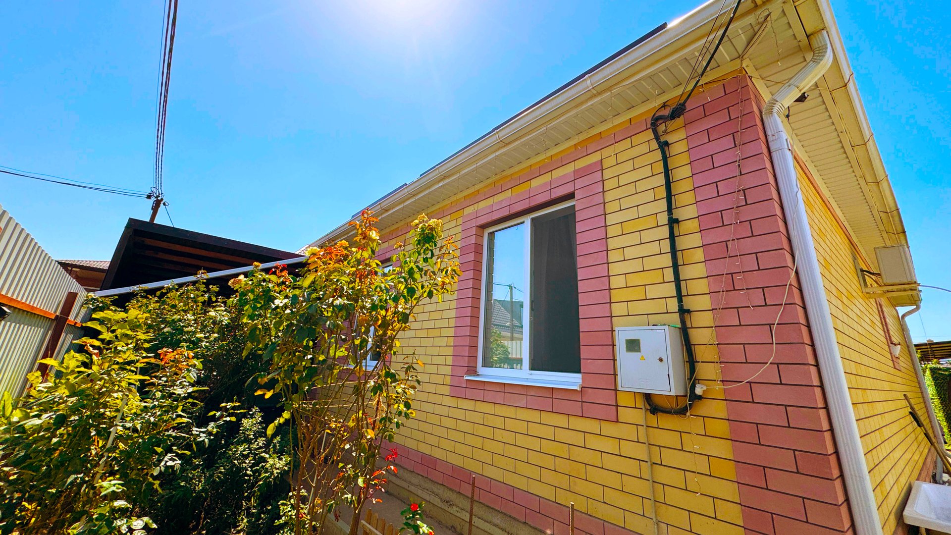 Светлый и просторный дом: все для комфортной жизни вашей семьи! смотреть онлайн