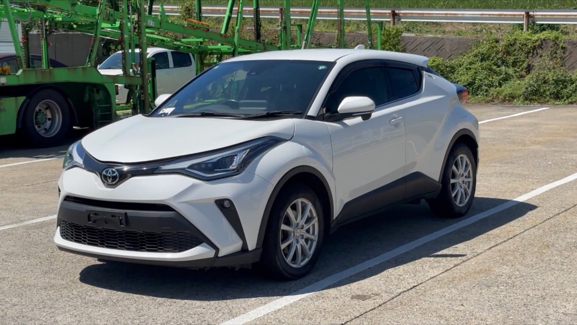 Toyota C-HR 2020, рестайл, 4WD, в пути из Японии в CARMER. смотреть онлайн
