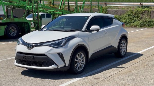 Toyota C-HR 2020, рестайл, 4WD, в пути из Японии в CARMER.