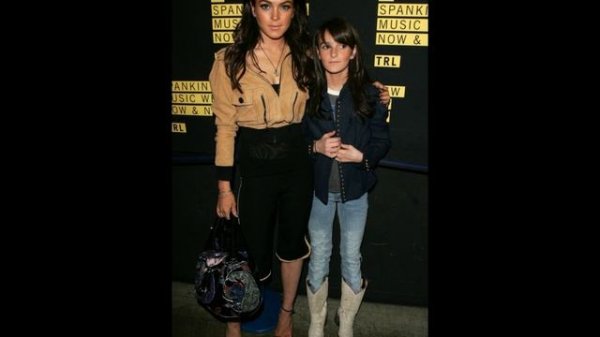 Али Лохан ( Ali Lohan )