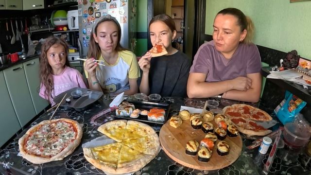 Мукбанг. Роллы, пицца. смотреть онлайн