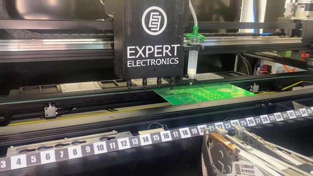 Сменщик насадок | SMT-установщик PiPlacer4