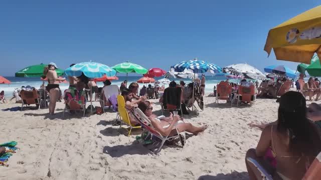 Яркие эмоции от прогулки по пляжам Рио смотреть онлайн