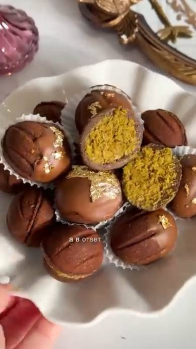 ДУБАЙСКИЕ ОРЕШКИ 🤩🍫 или шоколадные орешки с дубайской начинкой смотреть онлайн