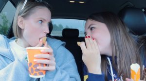 влог с Яной и мукбанг с бургерами