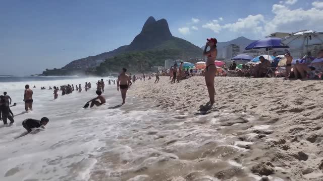 Отдых в Бразили - пляж Леблон август 2025. Море, пальмы смотреть онлайн