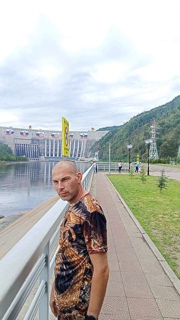 красота Саяно-Шушенской ГЭС