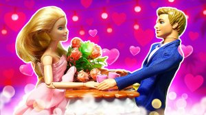 Барби чуть не утонула?!  Её спас красивый спасатель!