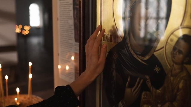 Простые вопросы. Зачем в храмах иконы? смотреть онлайн