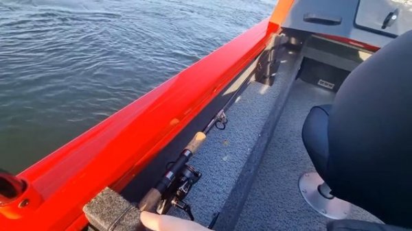 ПРОСТО. МОТОР TOHATSU MFS 100. НОВИНКА на Норд Сильвер 525 Фиш. Обзор и тестирование.