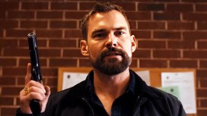 Плохой человек — Официальный трейлер (2025)