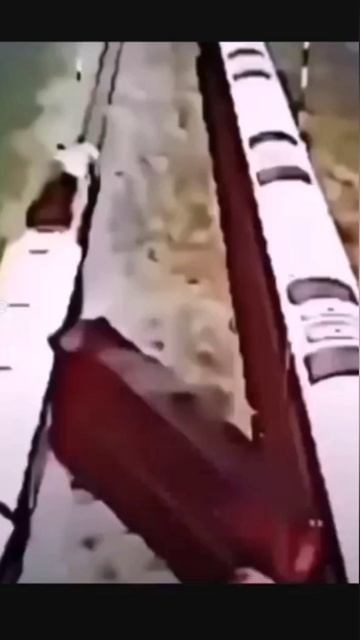 что было бы если б столкнулось 3 поезда 😹😹😹ссылка на тг в описание смотреть онлайн