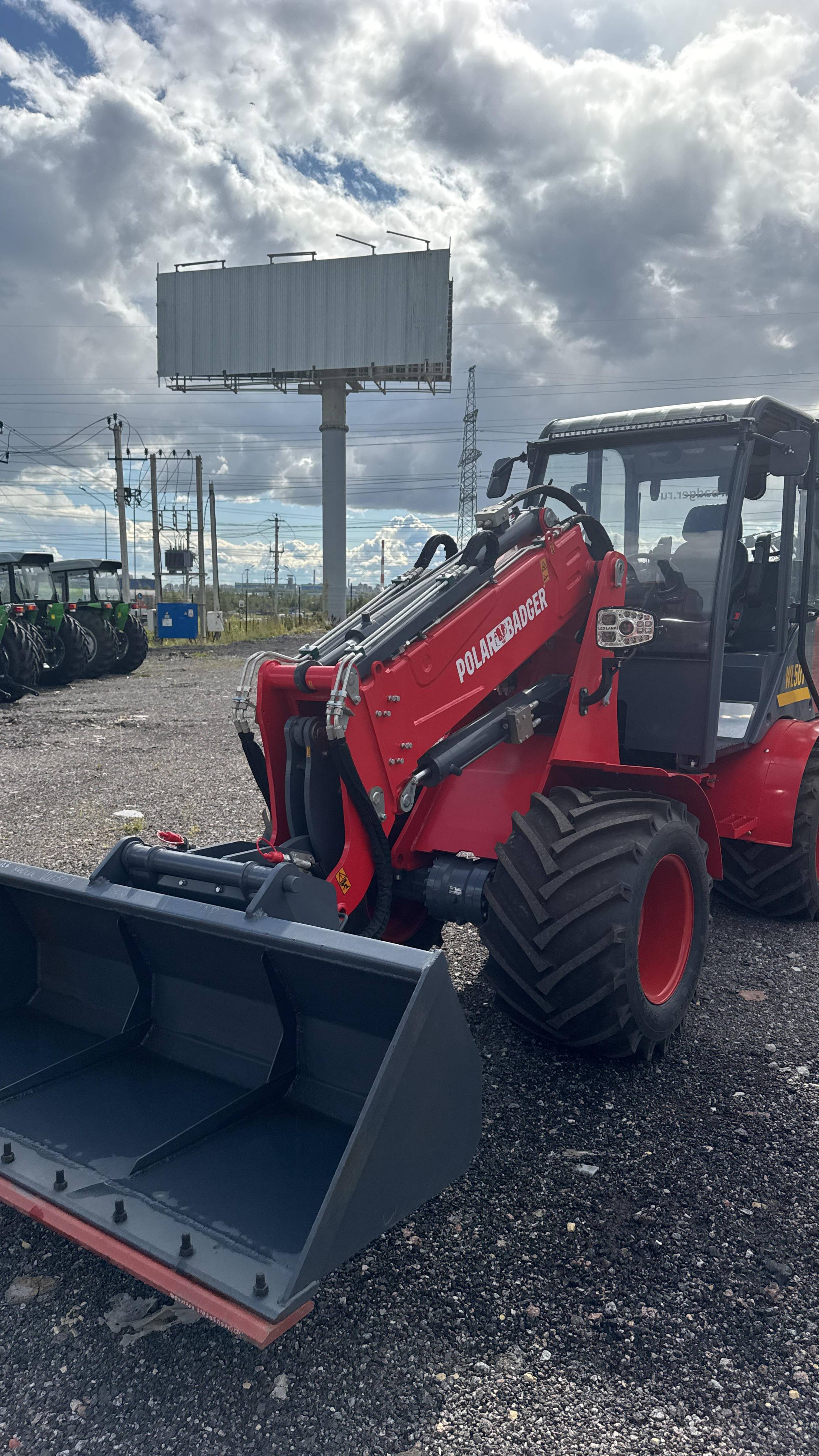 Телескопический мини погрузчик Polar Badger #минипогрузчик #polar #спецтехника #телескоп #деталь