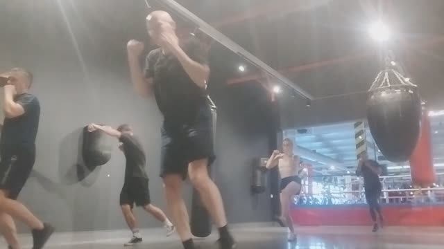 Тренування з боксу в залі: групове заняття (24 серпня 2025 р.) смотреть онлайн