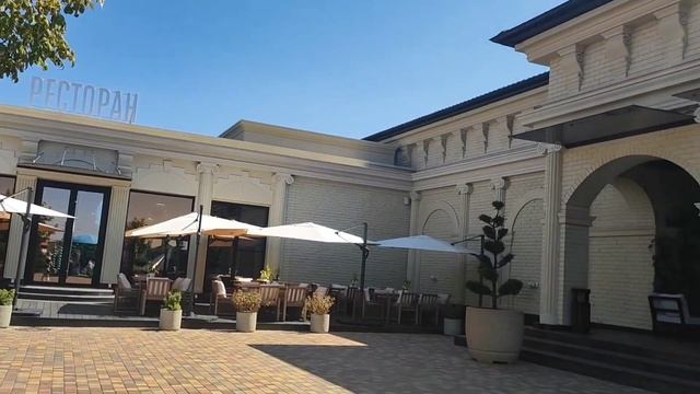 Загородный клуб Берега расположен рядом с Краснодарском водохранилищем смотреть онлайн