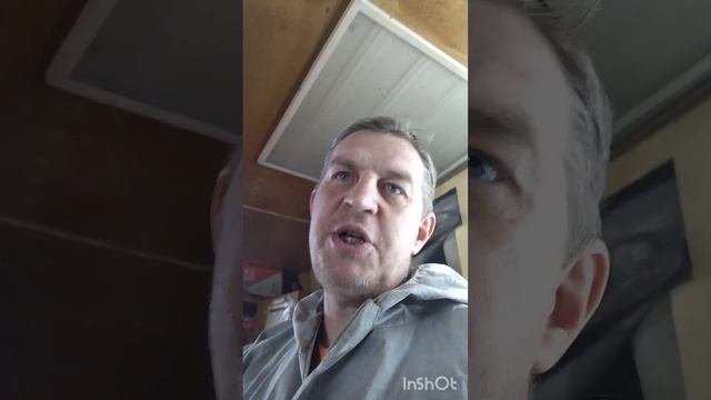 Ремонт небольшого ржавчины на крыше