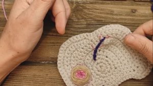 Вышивка на вязаном изделии Стебельчатый шов