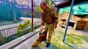 Мы вернулись в Тайган и Люська с компанией просто НЕ ОТПУСКАЮТ нас с Владом ни на минуту)))