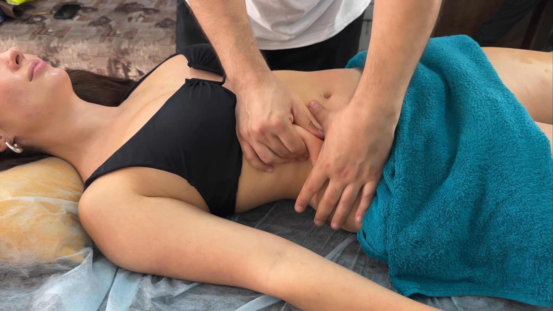 Антицеллюлитный массаж | Массаж ног и живота смотреть онлайн