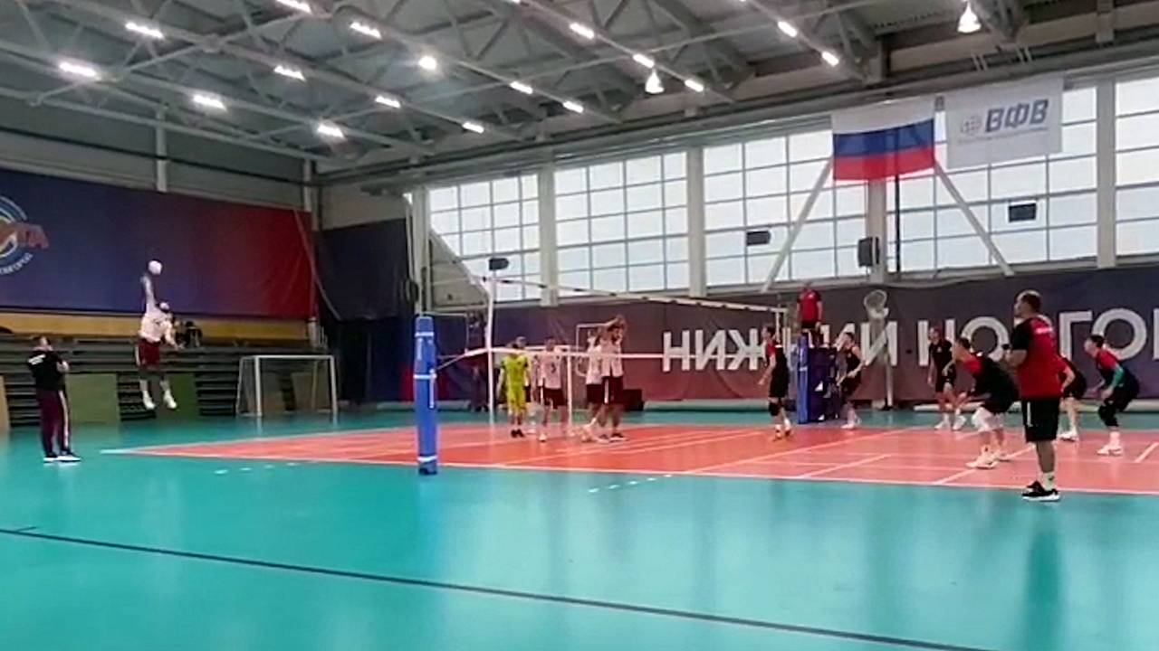 Волейбол. Товарищеская игра. "Горький" (Нижний Новгород) vs "Текстильщик" (Иваново). Эпизод игры смотреть онлайн