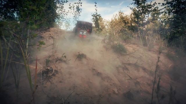 Спортивный радиоуправляемый эвакуатор EMO X5 Crossrc в замедленном движении смотреть онлайн