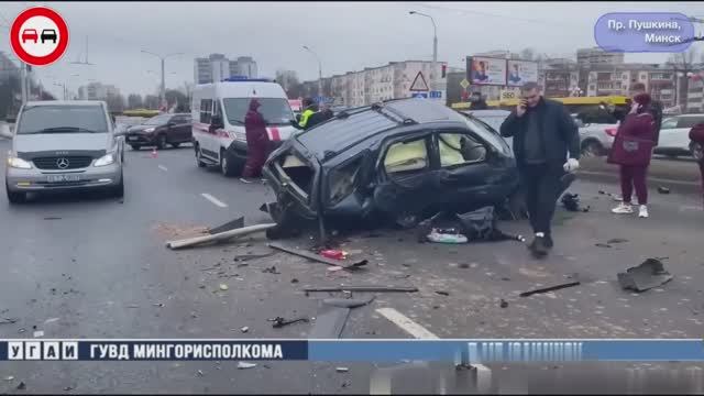 Невнимательные водители в жутких авариях и ДТП. СМОТРЕТЬ ДО КОНЦА!!! смотреть онлайн