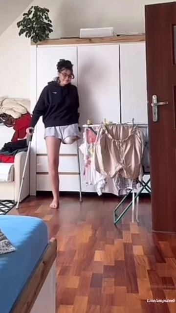 New Amputee Lak смотреть онлайн