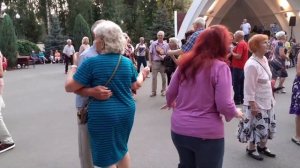 ВСЁ РАВНО МОЕЮ СТАНЕШЬ ТЫ! ТАНЦЫ В ПАРКЕ ГОРЬКОГО ХАРЬКОВ 2021 - 1080