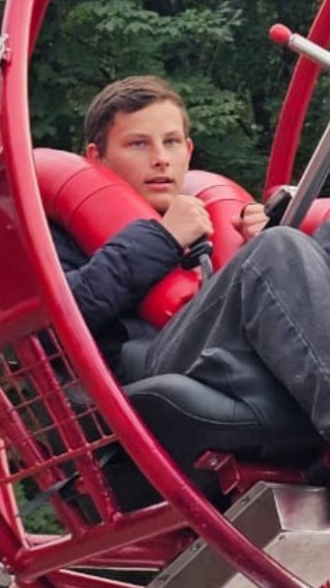 Улетают в небо не только птицы... смотреть онлайн