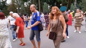 А МОРЕ!💃🕺🌹ТАНЦЫ В ПАРКЕ ГОРЬКОГО ХАРЬКОВ АВГУСТ 2021 - 1080