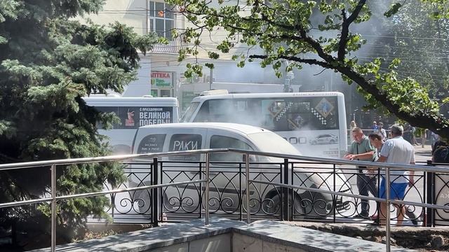 Ялта. Загорелся автомобиль на "СПАРТАКЕ". Шок-контент! 29 августа 2025. Крым. Crimea. Yalta. смотреть онлайн