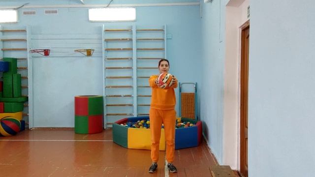 Колочкова Д.А. Видеоурок "Игры с мячами" смотреть онлайн